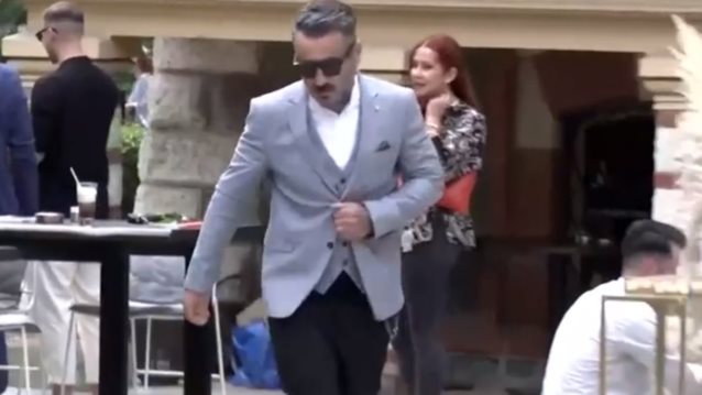 Παντρεύτηκε ο Γιώργος Μαυρίδης | Τα πρώτα πλάνα από τον γάμο με την Κρίστη Καθάργια