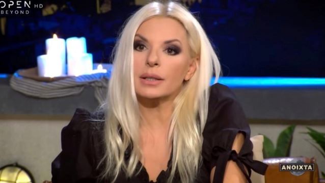 Ανοιχτά | Η Αννίτα Πάνια υποδέχεται στην ταράτσα της έναν ακόμα αγαπημένο ηθοποιό