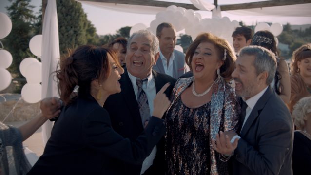 Έτσι τελειώνουν οι &quot;Συμπέθεροι απ&#39; τα Τίρανα&quot;