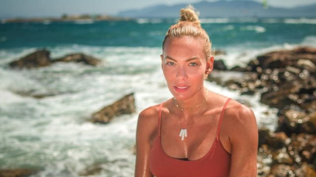 Ιωάννα Μαλέσκου | Στην παραλία με τη κόρη της