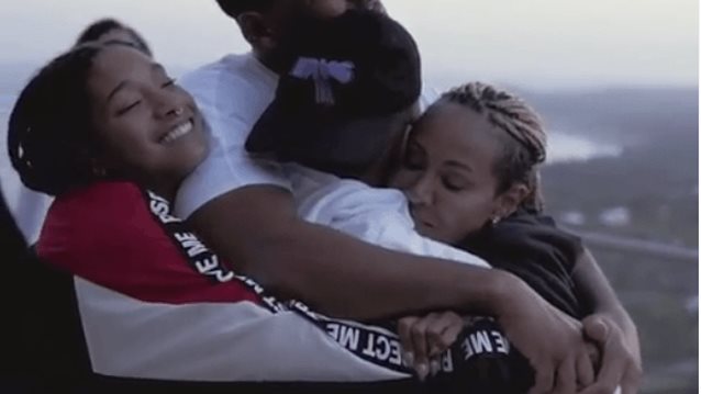 Will Smith 
: Στην Ελλάδα ο πασίγνωστος ηθοποιός μαζί με την οικογένεια του
