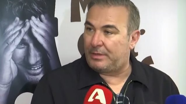 Αντώνης Ρέμος: &quot;Επειδή αγαπάτε τα τραγούδια μας δεν σας ανήκουμε κιόλας&quot;