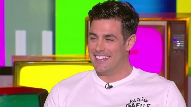 Ο Κώστας Μαρτάκης αποκάλυψε ποια παρουσιάστρια του έστειλε μήνυμα μετά το πρώτο live ότι είναι σίγουρη πως συμμετέχει στο "The Masked Singer"