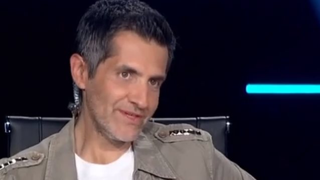 Ο Φοίβος &quot;γονάτισε&quot; τον Μουτσινά: &quot;Είσαι από φωνή, μαλλί. Ανύπαρκτα και τα δυο δηλαδή&quot;