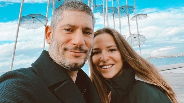 Εριέττα Κούρκουλου Λάτση | Σε διαμαρτυρία στο Σύνταγμα μαζί με τον Βύρωνα Βασιλειάδη και τον γιο τους