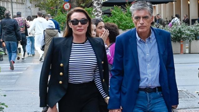 Η Τατιάνα Στεφανίδου και ο Νίκος Ευαγγελάτος  χέρι - χέρι στην Αθήνα