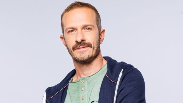 Μάθε τα πάντα για τον ρόλο του Μιχάλη Βαλάσογλου στο "Μπαμπά Σ' αγαπώ"