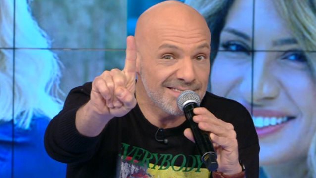 Νίκος Μουτσινάς: Προκάλεσε Ηλιάκη και Καινούργιου να κάνουν τηλεοπτικό reunion στην εκπομπή του!