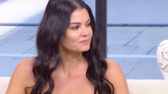 Η Μαρία Κορινθίου &quot;σπάει&quot; τη σιωπή της: &quot;Πήρε άλλη μορφή η σχέση που έχουμε - Ο Γιάννης θα συνεχίσει να είναι στη ζωή μου&quot;