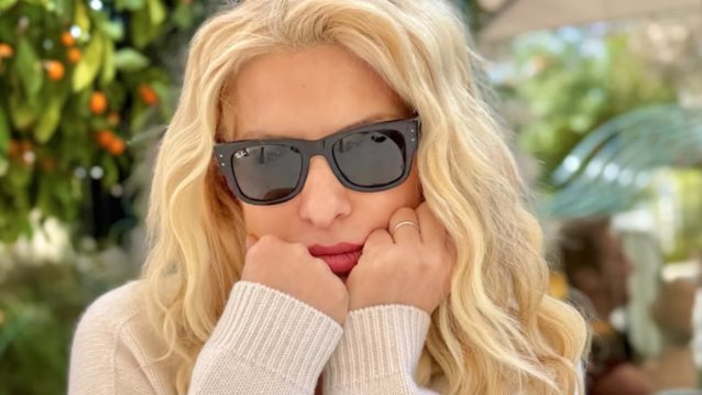 Βόλτα στον ήλιο για την Ελένη Μενεγάκη - Η νέα φωτογραφία