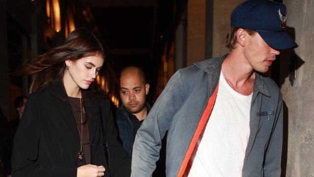 Hollywood Report | H Kaia Gerber με τον σύντροφό της, αλλά και η Shakira στο Παρίσι