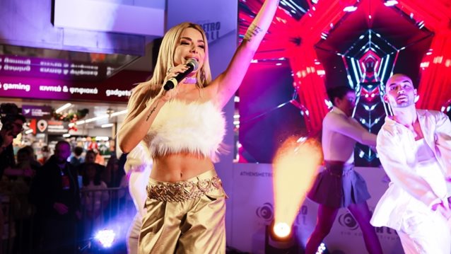 Live Stage στο Athens Metro Mall με τον Λάμψη 92,3 κι τη Josephine
