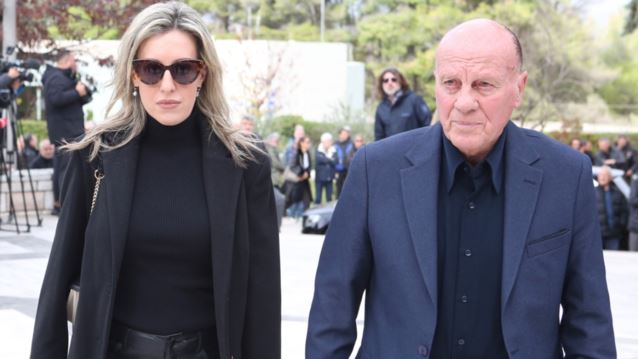 Η απάντηση της Πόπης Δομάζου στην αδερφή της Ευαγγελία: &quot;Tη διαδικασία είχε εκκινήσει ο πατέρας μου&quot;