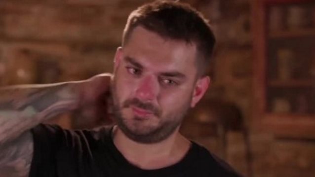 Φάρμα | Η ερώτηση του Λεωνίδα Κουτσόπουλου "λύγισε" τον μονομάχο:  "Έφυγε σε μικρή ηλικία"