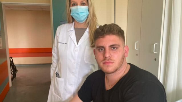 Τραγωδία στα Τέμπη: Ο 20χρονος ήρωας που έσπασε το τζάμι και έβγαλε δέκα άτομα από το βαγόνι 2- "Επίγειος άγγελος"