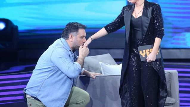 Reunion για τα Καρντάσιανς : Συγκίνηση και αγκαλιές | Η τηλεοπτική συνάντηση της Μπεκατώρου με τον Αρναούτογλου μετά από 5 χρόνια με αφορμή την ...Μελίνα Ασλανίδου