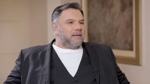 Γρηγόρης Αρναούτογλου: Τόσο θρησκόληπτος που δεν έκανα σεξ Τετάρτη &amp; Παρασκευή