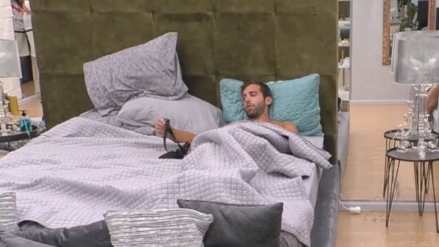 Big Brother : Ο Δημήτρης εκτός εαυτού με Σοφία &amp; Γρηγόρη: «Δε θα μπω στο τρυπάκι να συζητήσω. Ας κάνουν ό,τι γουστάρουν. Ας παντρευτούν»