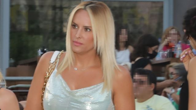 Η Έλενα Ασημακοπούλου στην πρώτη δημόσια εμφάνιση μετά την ανακοίνωση του διαζυγίου