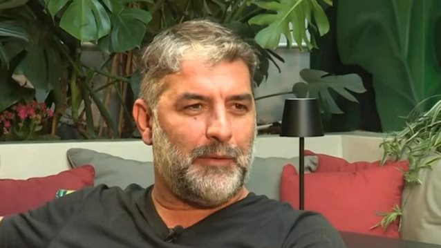 Ο Βασίλης Μπισμπίκης για τη σχέση του με τη Δέσποινα Βανδή: &quot;Γράφτηκαν ανοησίες και ψέματα - Ο γιος μου θα μπορούσε να διαβάσει κάτι που γράφεται. Το κομμάτι του παιδιού δεν το σεβάστηκε κανείς&quot;