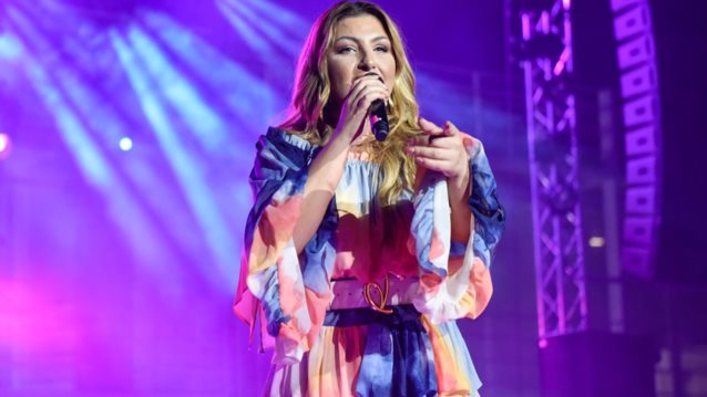 Έλενα Παπαρίζου: &quot;Φέτος ήρθε στην παρέα του &quot;The Voice&quot; ο Κωνσταντίνος Αργυρός. Δεν παύει όμως να μου λείπει η Ελεωνόρα Ζουγανέλη&quot;