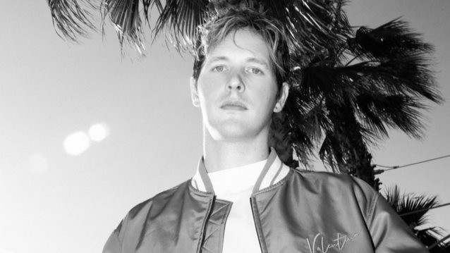 O Leon Of Athens επιστρέφει μουσικά και αναρωτιέται &quot;Τι να &#39;ναι αυτό&quot;