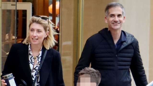 Showbiz Report | Η έξοδος της Κοσιώνη, η καθημερινή Μενεγάκη &amp; όλες οι φωτογραφίες των celeb