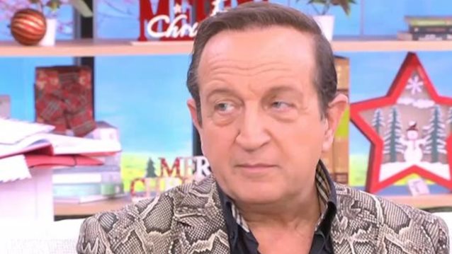Σπύρος Μπιμπίλας: &quot;Άφησε υπονοούμενο ότι βάφω τα μαλλιά μου ανάλογα με το ρούχο&quot;