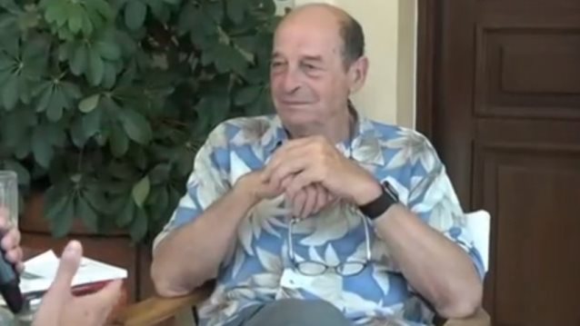 Μανούσος Μανουσάκης: &quot;Ο Απόστολος Γκλέτσος άπλωσε τα πόδια παραπάνω από το πάπλωμά του&quot;