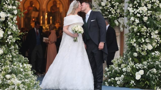 Γάμος Θεοδώρας Γλύξμπουργκ – Matthew Kumar | Οι ενδυματολογικές επιλογές των καλεσμένων