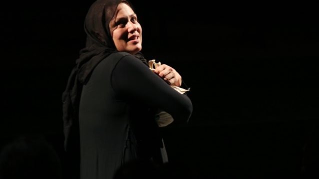 Μαριάννα Τουμασάτου: Πρεμιέρα για το «Νούρα, ένα πένθιμο μπλουζ» | Η σπάνια εμφάνιση με τον αδελφό της