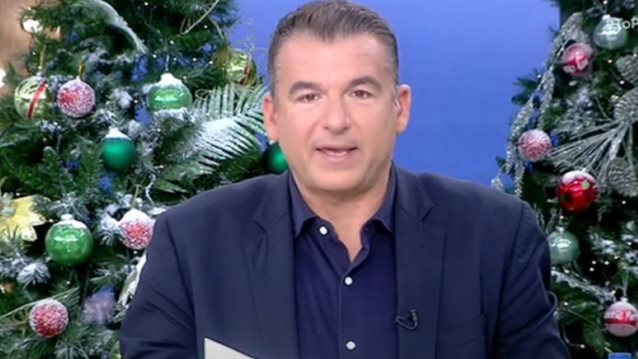 Γιώργος Λιάγκας | Mας εύχεται &quot;Καλές γιορτές&quot; μέσα από την θάλασσα - Δείτε το βίντεο