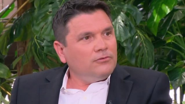 Ντίνος Σιωμόπουλος: &quot;Δεν έχουν όλοι οι πολιτικοί το ταλέντο της επικοινωνίας&quot;