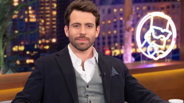 Αλέξανδρος Χρυσανθόπουλος: "Το παιδικό θέατρο με έζησε στην αρχή της καριέρας μου, ψυχικά και οικονομικά"