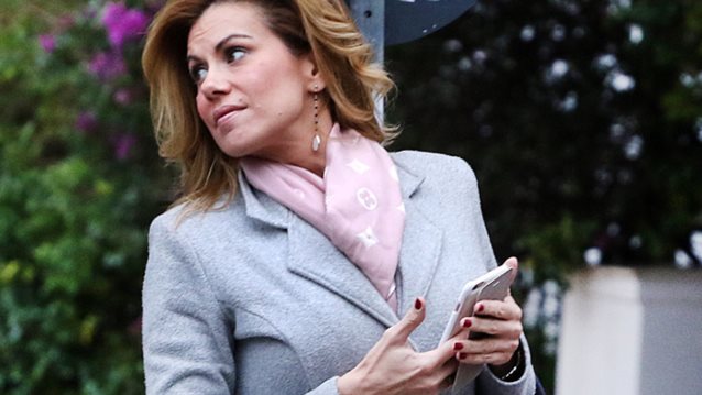 Ευγενία Μανωλίδου: Πού την εντόπισε ο φωτογραφικός φακός;: Φωτογραφίες