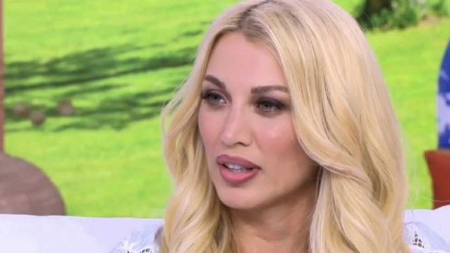 Κωνσταντίνα Σπυροπούλου: &quot;Η όμορφη εικόνα που βλέπετε με τον Βασίλη δεν είναι 24 ώρες έτσι - Αυτό είναι το υγιές σε όλες τις σχέσεις&quot;