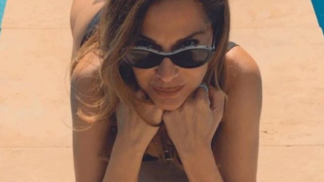 Δέσποινα Βανδή : Οι νέες φωτογραφίες με μαγιό και οι άψογες αναλογίες της
