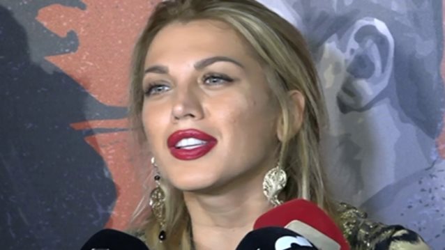 Κωνσταντίνα Σπυροπούλου: Την «είπε» on camera στον ρεπόρτερ που την προσέβαλε: «Δεν με τιμά αυτό που λες!»