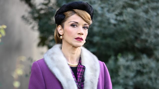 Η Ιωάννα Παππά &quot;εισβάλλει&quot; στον &quot;Άγιο Έρωτα&quot; ως Κατρίν Μαρτέν και όλα αλλάζουν!