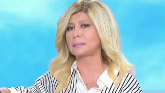 Καταπέλτης η Ζήνα Κουτσελίνη μετά τις επιθέσεις για την παράσταση Λιγνάδη