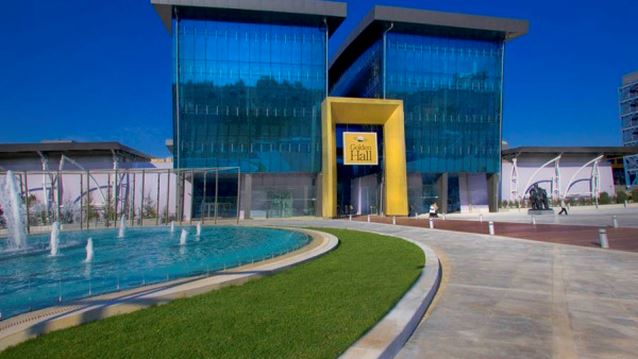 Χριστούγεννα στο Golden Hall: Χαμόγελα για όλους!