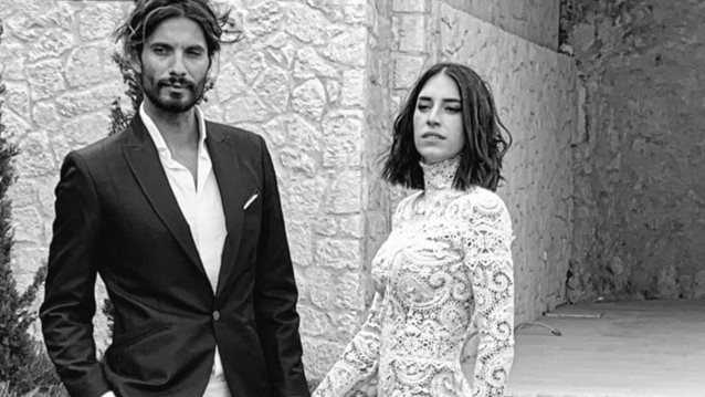 Ραφαέλα Ψαρρού - Μαυράκη: Η σύζυγος του Γιώργου Καράβα στην πρώτη της τηλεοπτική εμφάνιση