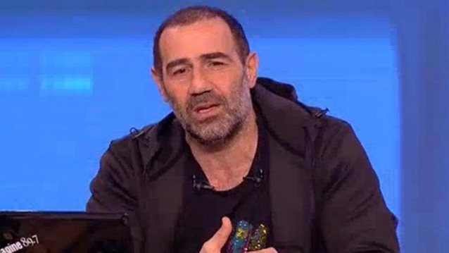 "Αισχρός λασπολόγος - Άκου γελοίε τυπάκο...": Σκληρή απάντηση στον Κανάκη από ρεπόρτερ που έμεινε άυπνος 48 ώρες στα Τέμπη