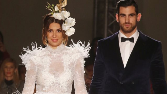 Ελένη Χατζίδου 
: Διαλέγει νυφικό | Δες το σχέδιο υπερπαραγωγή με την τεράστια ουρά