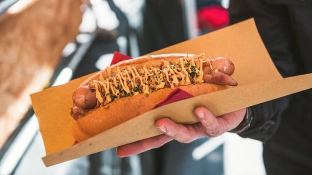 Πώς θα φτιάξεις το τέλειο hot dog: Δεν είναι τόσο απλό όσο φαίνεται
