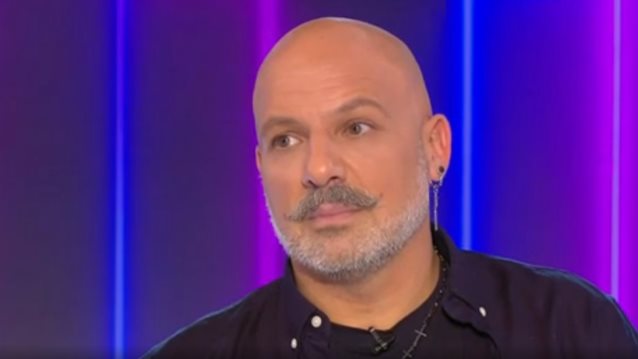 Ο Νίκος Μουτσινάς κατακεραυνώνει το "Survivor": "Σαπίλα είναι - Σιγά σιγά να γυρίσουν σπίτι τους"