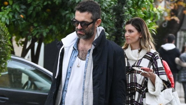 Αθηνά Οικονομάκου &amp; Φίλιππος Μιχόπουλος σε οικογενειακές στιγμές με τον γιο τους