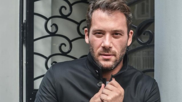 Ο Αντίνοος Αλμπάνης στο πλευρό της Δανάης Μπάρκα – Δείτε την ανάρτησή του