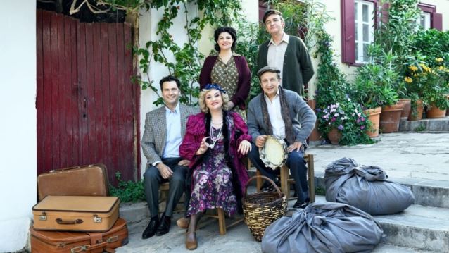 &quot;Η μητέρα του σκύλου&quot; ξεκινά καλοκαιρινή περιοδεία