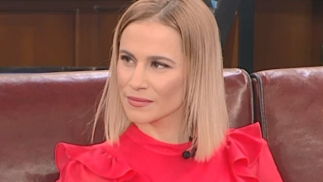 Νάντια Μπουλέ: Οι ερωτήσεις για την κόντρα της με τον Γιώργο Λιάγκα και η ενόχλησή της on air